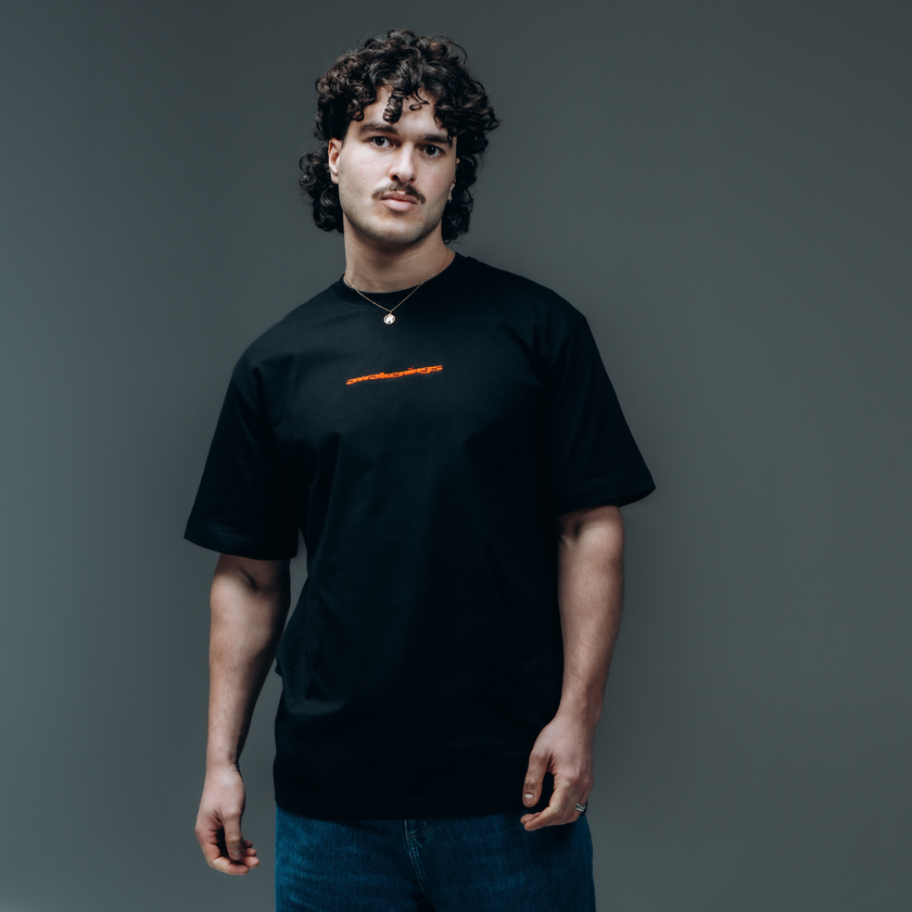 004. T-shirt Flame A red oversized fit