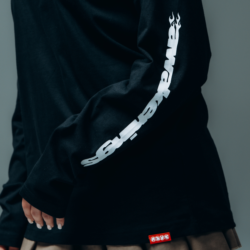 007. Longsleeve Flame A black