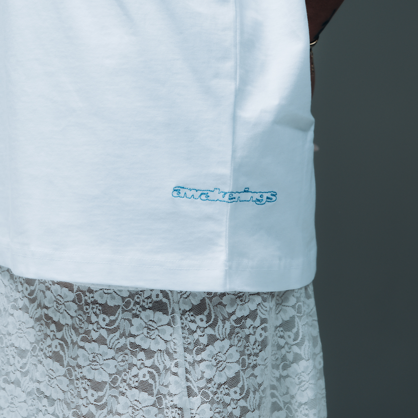 006. T-shirt Blue A white oversized fit